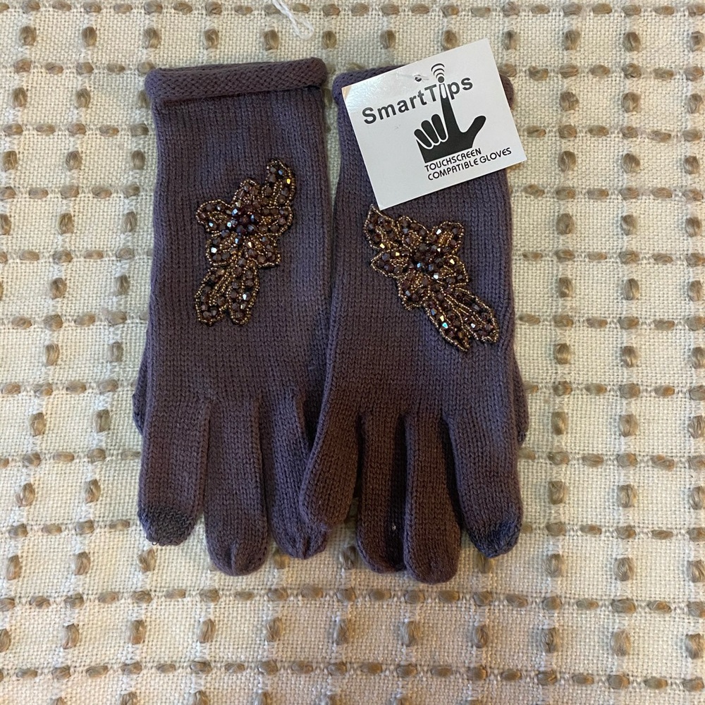 🌺Beaded Gloves🌺 3/$15